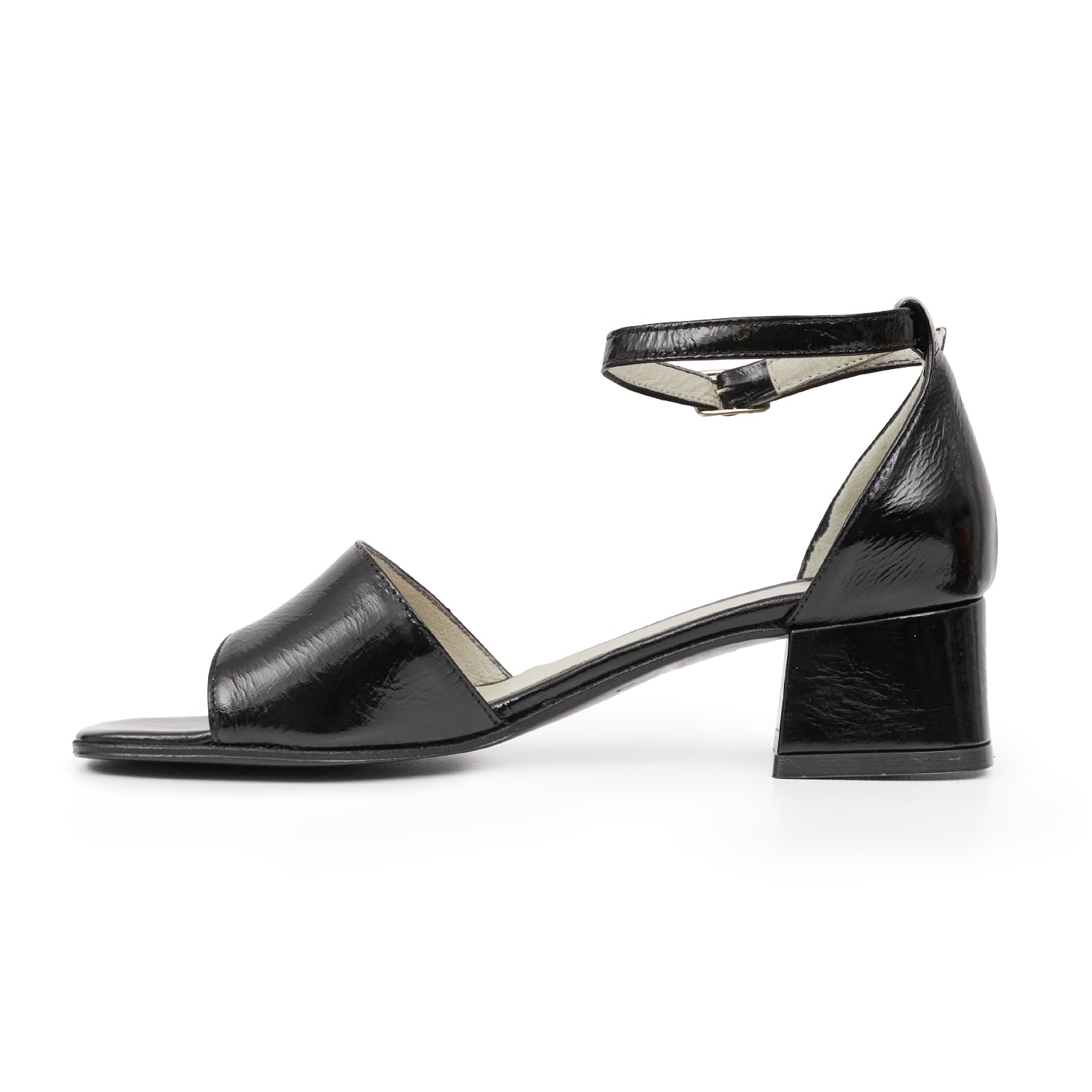 SANDALIA CORUM NEGRA