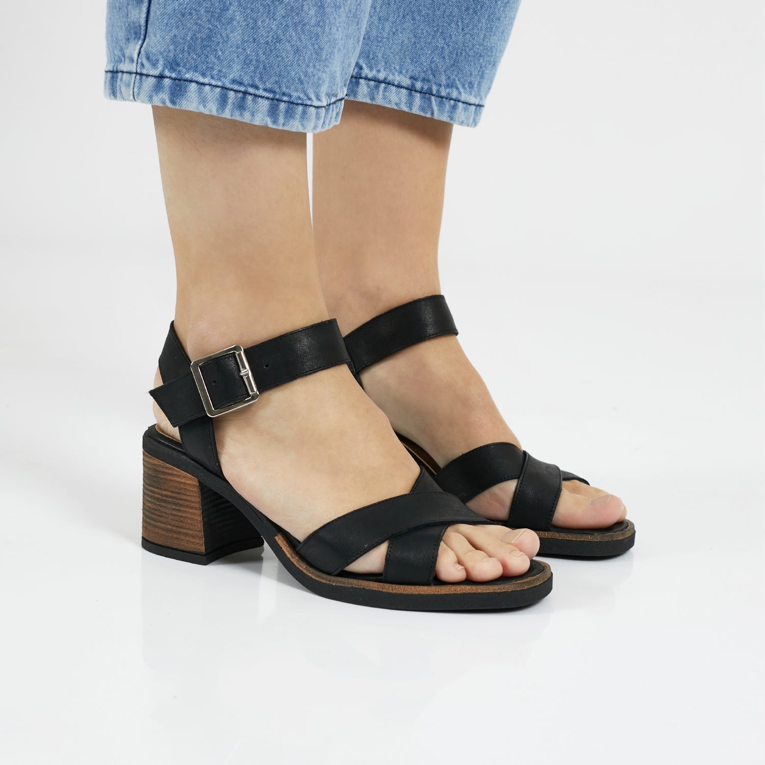 SANDALIA NOLAN NEGRA