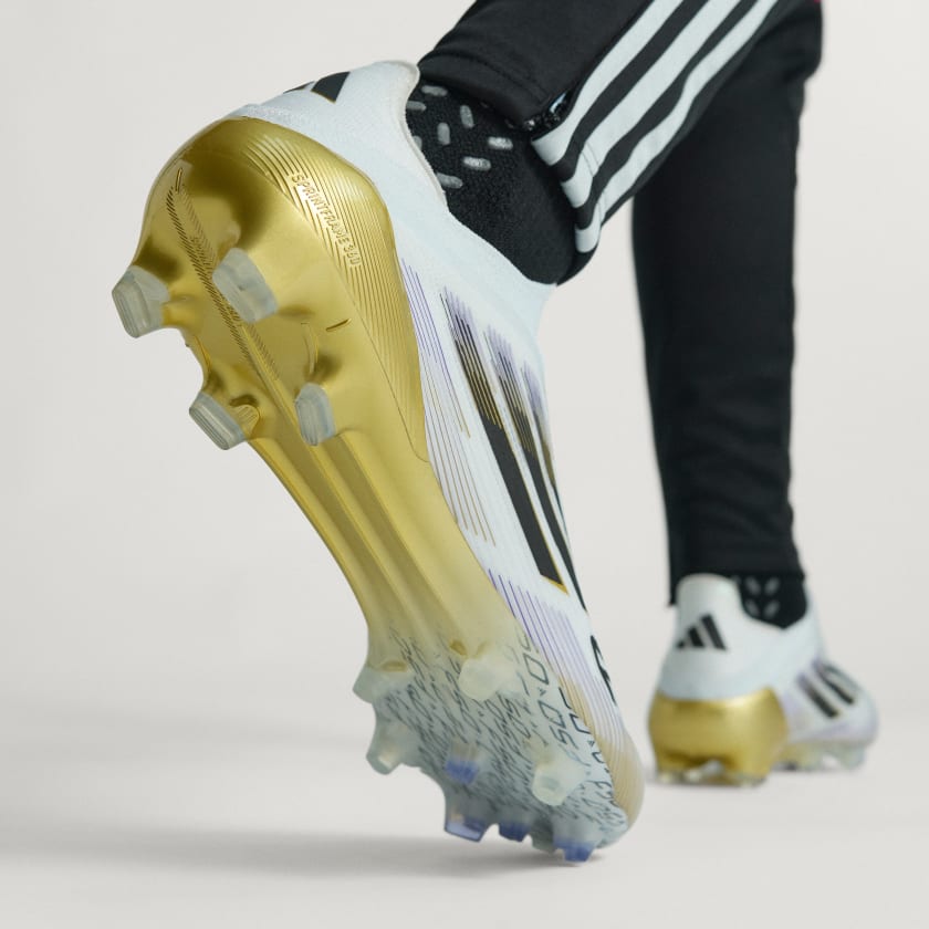 Botín de Fútbol F50 Elite Laceless FG Blanco/Dorado