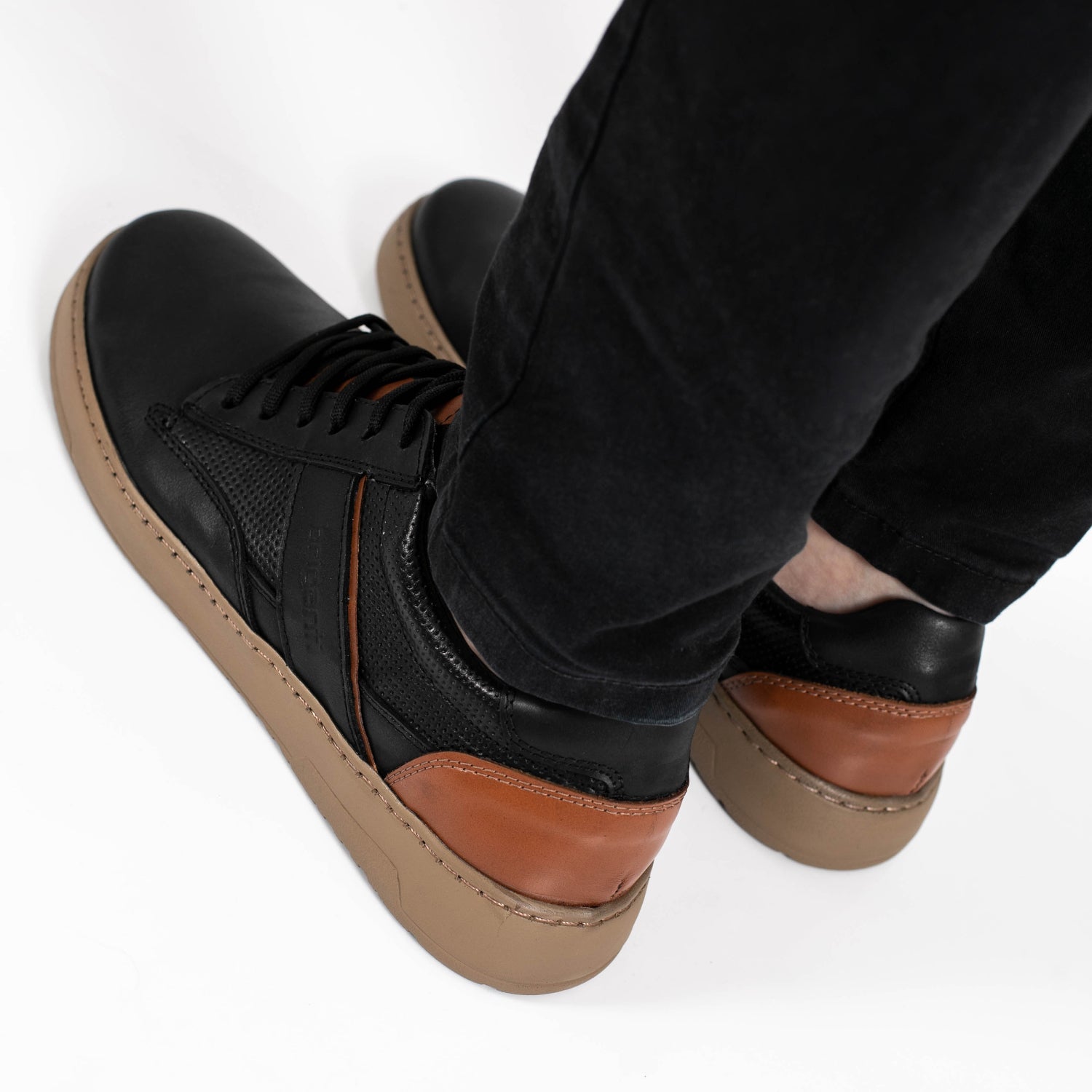 ZAPATILLA ROMEO NEGRO