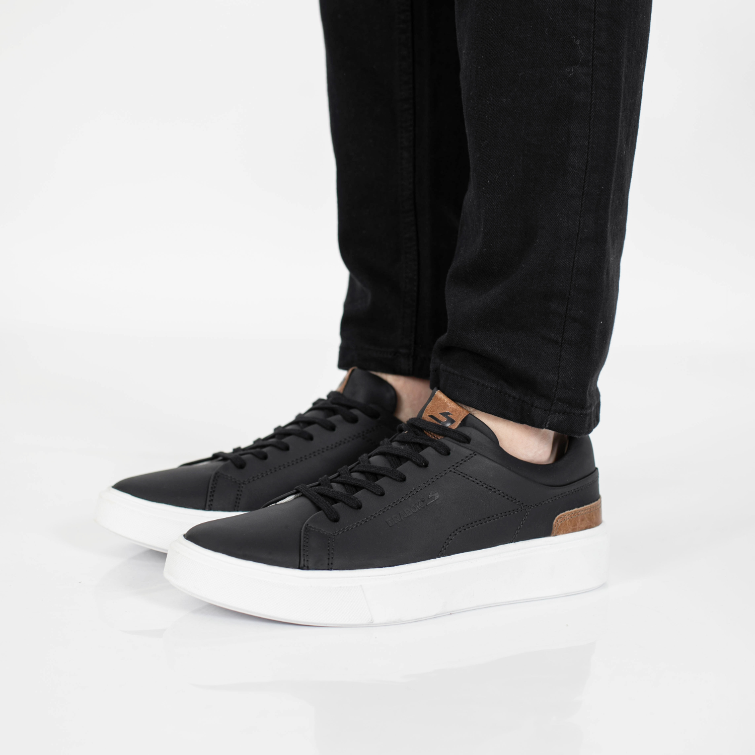 ZAPATILLA FORTINO NEGRA