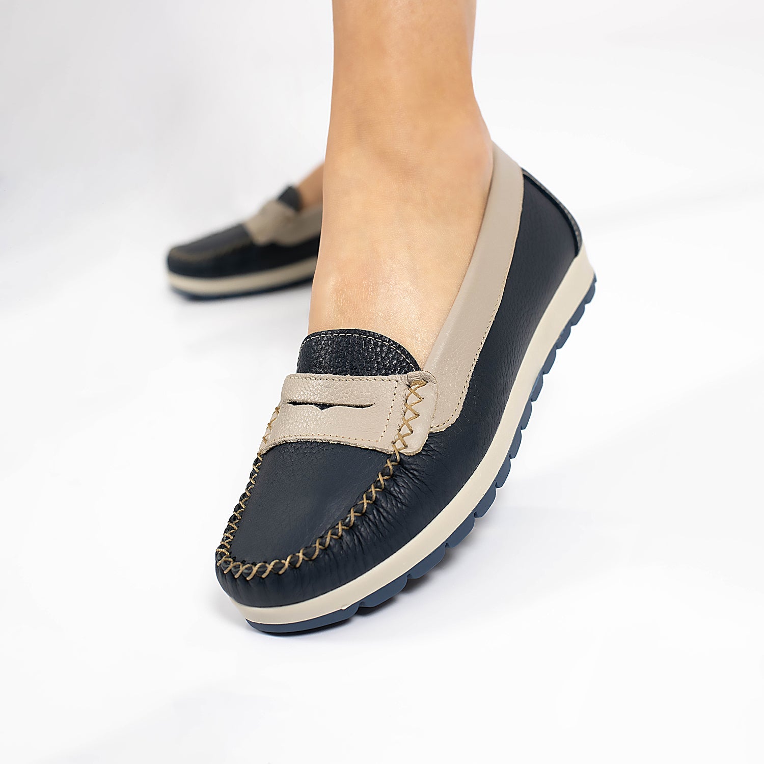 MOCASIN PAMPA AZUL Y BEIGE