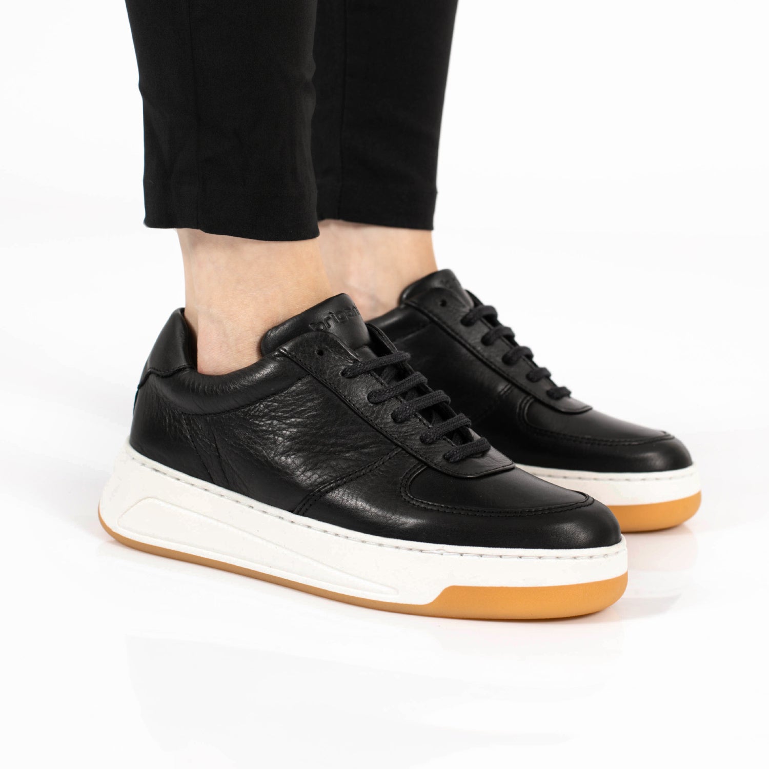 ZAPATILLA TIPTON NEGRA