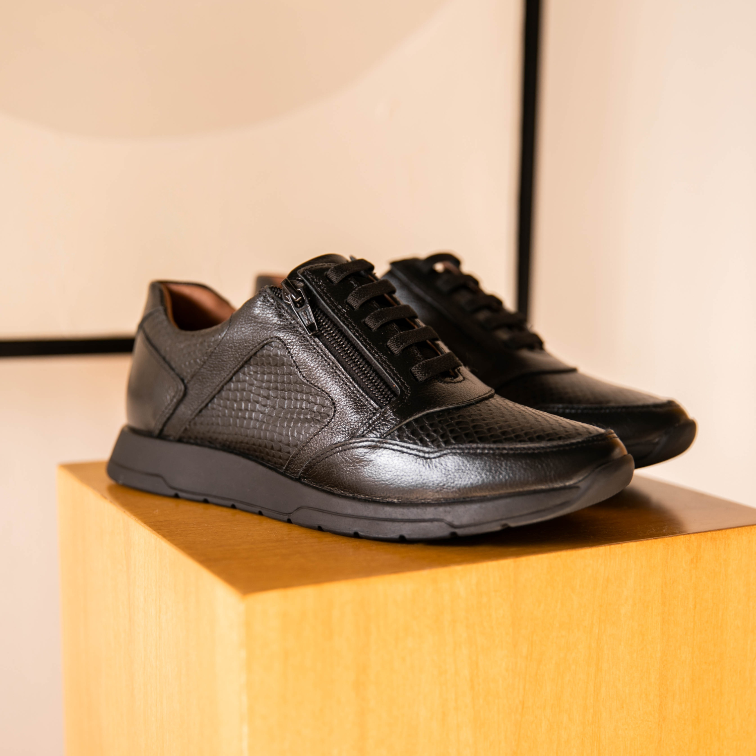 ZAPATILLA KINSMAN NEGRA